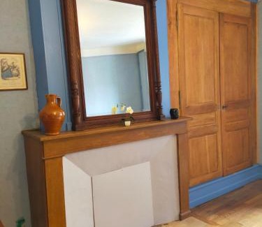 Saint-Benoit-du-Sault Casa | maison médiéval pour six personnes