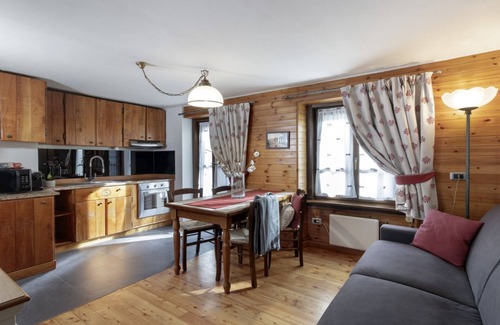 Valtournenche Apartamento | Maison Maquignaz - welcoming family home with terrace and boot-warmer