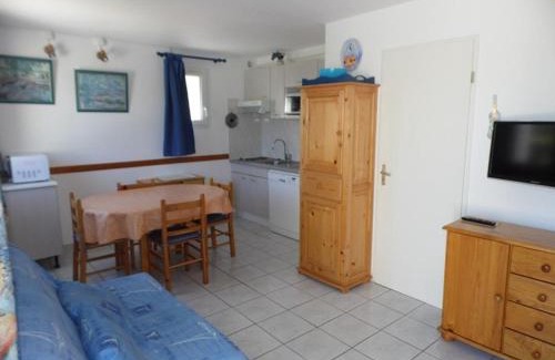 Marseillan Plage Casa | Maison mitoyenne duplex avec terrasse, garage et parking, proche plage, équipée pour 4 à 6 personnes - FR-1-326-385