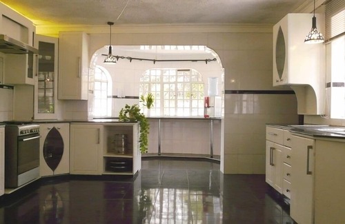 Nairobi Casa | Maison Mitwaba