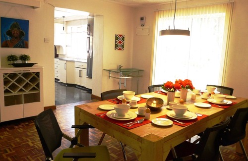 Nairobi Casa | Maison Mitwaba