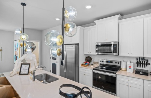 Church Street Casa | Maison Musée Atlanta – Upscale Comfort Just Steps from the City & Airport”