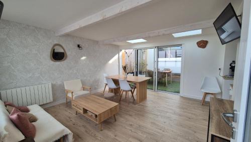 Saint-Georges-de-Didonne Apartamento | Maison plein centre ville à 100 m de la plage
