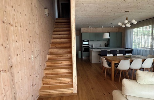 Lens Chalet De Esquí | Maison Panorama Alpes Suisses & Sauna