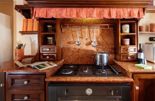 Valtournenche Apartamento | Maison Paquier in the downtown heart:Jacuzzi, balcony, ski bus close to door