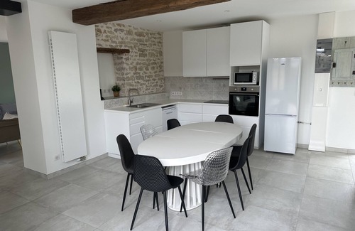 Gevrey-Chambertin Casa | Maison Pierre Contemporaine Avec Charme Avec Piscine