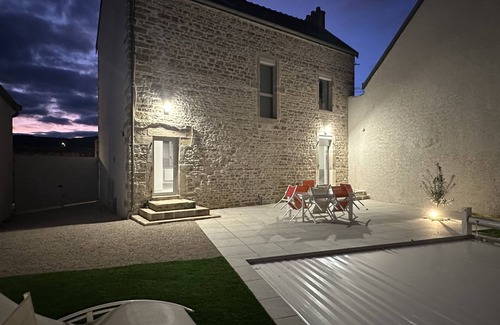 Gevrey-Chambertin Casa | Maison Pierre Contemporaine Avec Charme Avec Piscine
