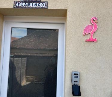 Tille Casa | maison pink flamingo aeroport tillé 2 a 4 personnes