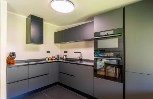 Pleod Apartamento | MAISON PLEOD - Vista Castello e Giardino Privato