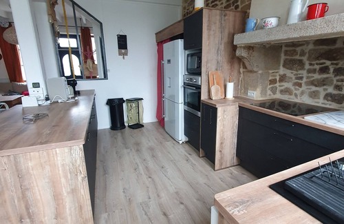 Guerlesquin Casa | Maison Pour 6 Personnes au Centre de Guerlesquin Finistere