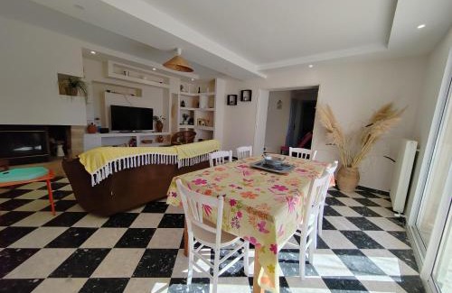 Pernes-les-Fontaines Casa | Maison provençale rénovée