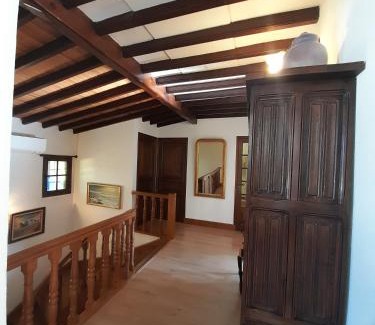 Mouries Casa | Maison provençale chaleureuse avec piscine