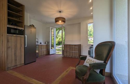 Chamalieres-sur-Loire Casa | Maison rénovée avec piscine, parc arboré et proche de la gare à Chamalières-sur-Loire - FR-1-582-469