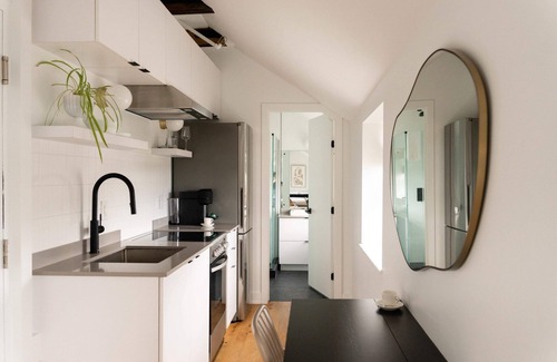Old Montreal Apartamento | Maison Rasco - One-bedroom double size bed suite