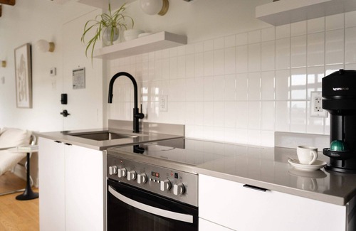 Old Montreal Apartamento | Maison Rasco - One-bedroom double size bed suite