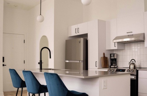 Ville-Marie Apartamento | Maison Rasco - Two-bedroom queen size bed suite