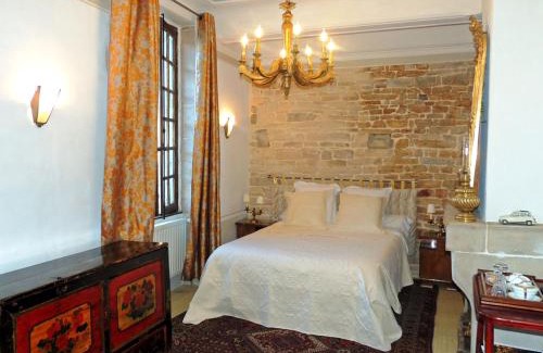 Cluny Cama Y Desayuno | Maison Romane 1136