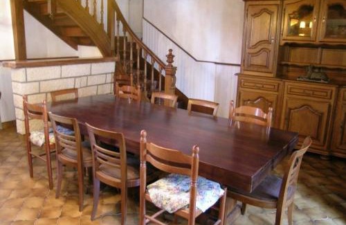 Saint-Pourcain-sur-Sioule Casa | Maison spacieuse avec jardin clos, piscine privative et sauna, proche centre de Saint-Pourçain - FR-1-489-60