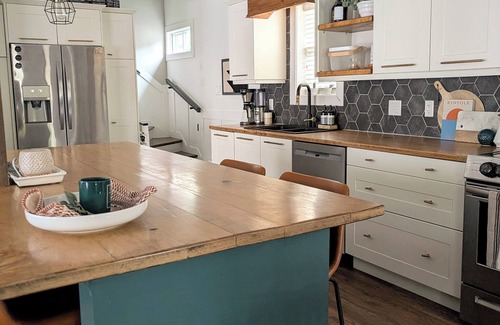 Shediac Casa | Maison Salt & Fir : Shediac A cozy seaside family retreat. Pet friendly!