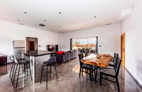 Aups Casa | Maison Sanchez - Maison Climatisée avec Piscine