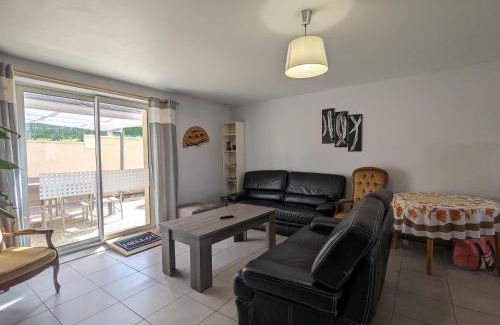 Neuvy-Saint-Sepulchre Casa | Maison spacieuse et contemporaine avec parking, vélos et baby-foot en Berry - FR-1-591-649