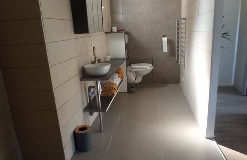Salon-de-Provence Villa | Maison Spacieuse Dans Quartier Calme ET Agreable