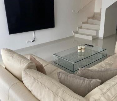 Les Alluets-le-Roi Apartamento | Maison spacieuse et sa salle de sport