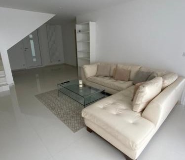 Les Alluets-le-Roi Apartamento | Maison spacieuse et sa salle de sport