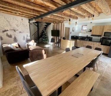 Guchen Casa | Maison spacieuse à Guchen avec jardin et barbecue