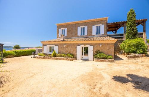 Pietrosella Casa | Maison spacieuse a Isolella Pietrosella avec vue mer
