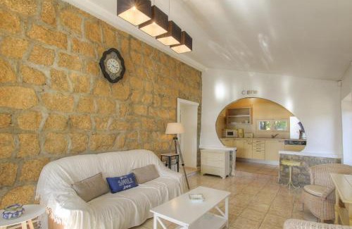 Pietrosella Casa | Maison spacieuse a Isolella Pietrosella avec vue mer