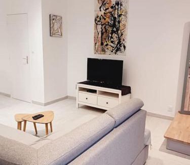 Rive Droite Casa | maison spacieuse centre et plage