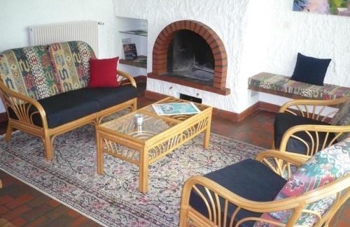 Renaison Casa | Maison spacieuse et moderne avec jardin privatif, terrasses, cheminée et équipements complets à Renaison - FR-1-496-110