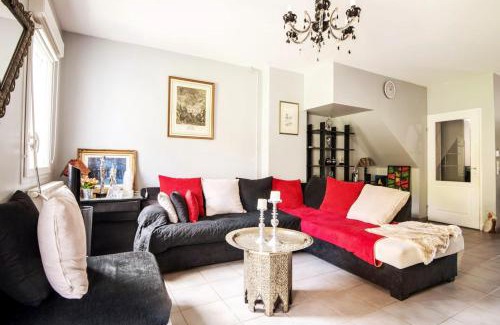 La Madeleine Casa | Maison spacieuse, quartier La Madeleine, terrasse et jardin