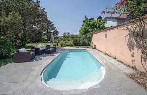 Vieux Vichy Casa | Maison sur L'eau Avec Jardin et Piscine