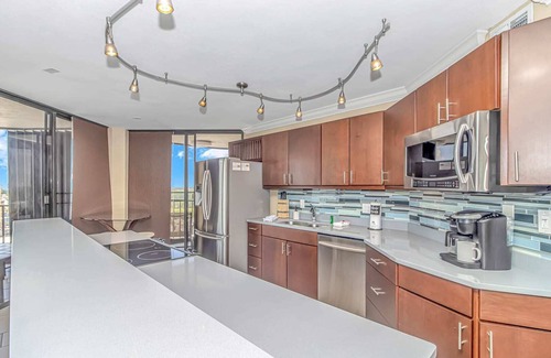 Myrtle Beach Condominio | Maison Sur Mer - Oceanfront - Snowbirds Welcome-Highly Sought After