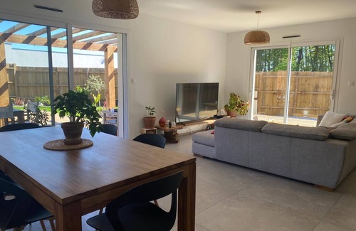 Azur Casa | Maison Tout Confort Neuve Avec Piscine et Terrasse