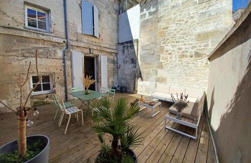 Angouleme Apartamento | Maison très agréable et calme avec terrasse en centre ville