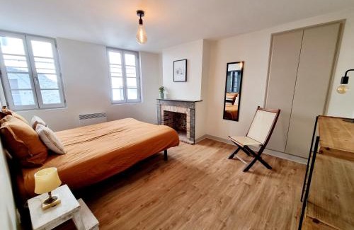 Angouleme Apartamento | Maison très agréable et calme avec terrasse en centre ville