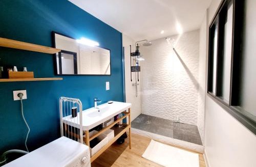 Angouleme Apartamento | Maison très agréable et calme avec terrasse en centre ville