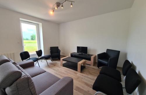 Montierchaume Casa | Maison tranquille avec jardin, proche Châteauroux, 4 ch., 3 sdb, terrasse, barbecue, parking - FR-1-591-358