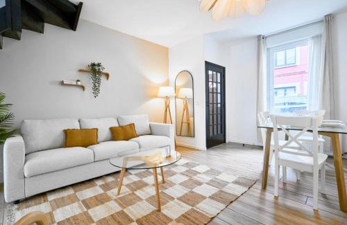 Croix Casa | Maison trois chambres avec cour, parking gratuit