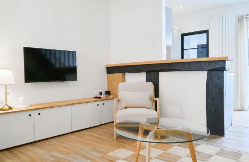 Croix Casa | Maison trois chambres avec cour, parking gratuit