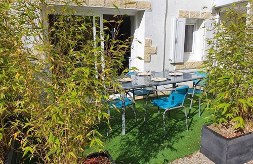 Treffiagat Casa | Maison typique pour 4 personnes, jardin clos et fleuri, proche plage