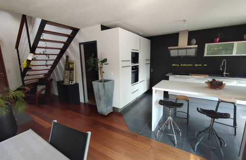 Theix-Noyalo Casa | Maison Vannes Piscine et Sauna 8 Personnes