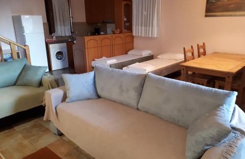 Kardamyli Casa | Maison Viros