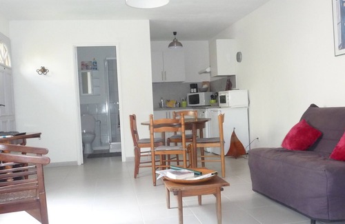 Adamville Casa | Casita de 36m2 con terraza verde privada, tranquila y al pie de París