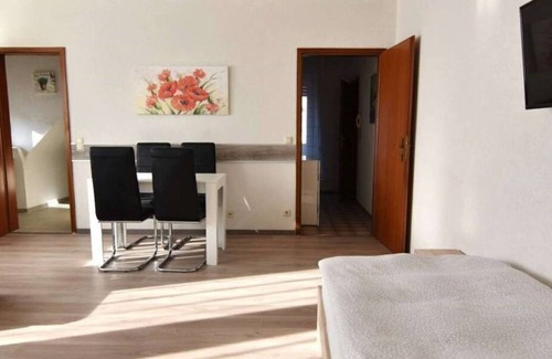 Troisdorf-West Apartamento | Maisonette Apartment , 65qm, 1 Schlafzimmer, 1 Wohn-/ Schlafzimmer, Max. 5 Personen