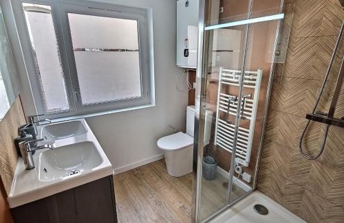 Elbeuf Apartamento | Maisonette Cozy, Neuf, Centre-ville, Wifi