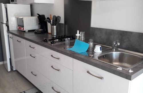 Capbreton Casa | Casita para parejas tranquilas con Wifi + jardín cerca de la playa